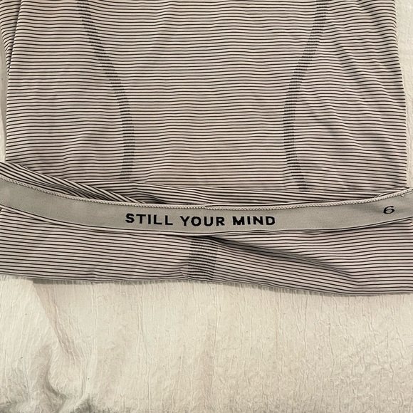 lululemon swiftly tech short sleeve size 6 - Picture 4 of 4